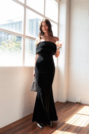 Adair Off Shoulder Maxi Dress – Black