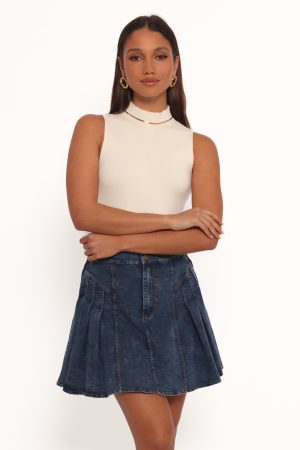 Alek Pleated Mini Skirt – Mid Wash Denim