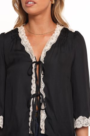 Kelsea Top – Black