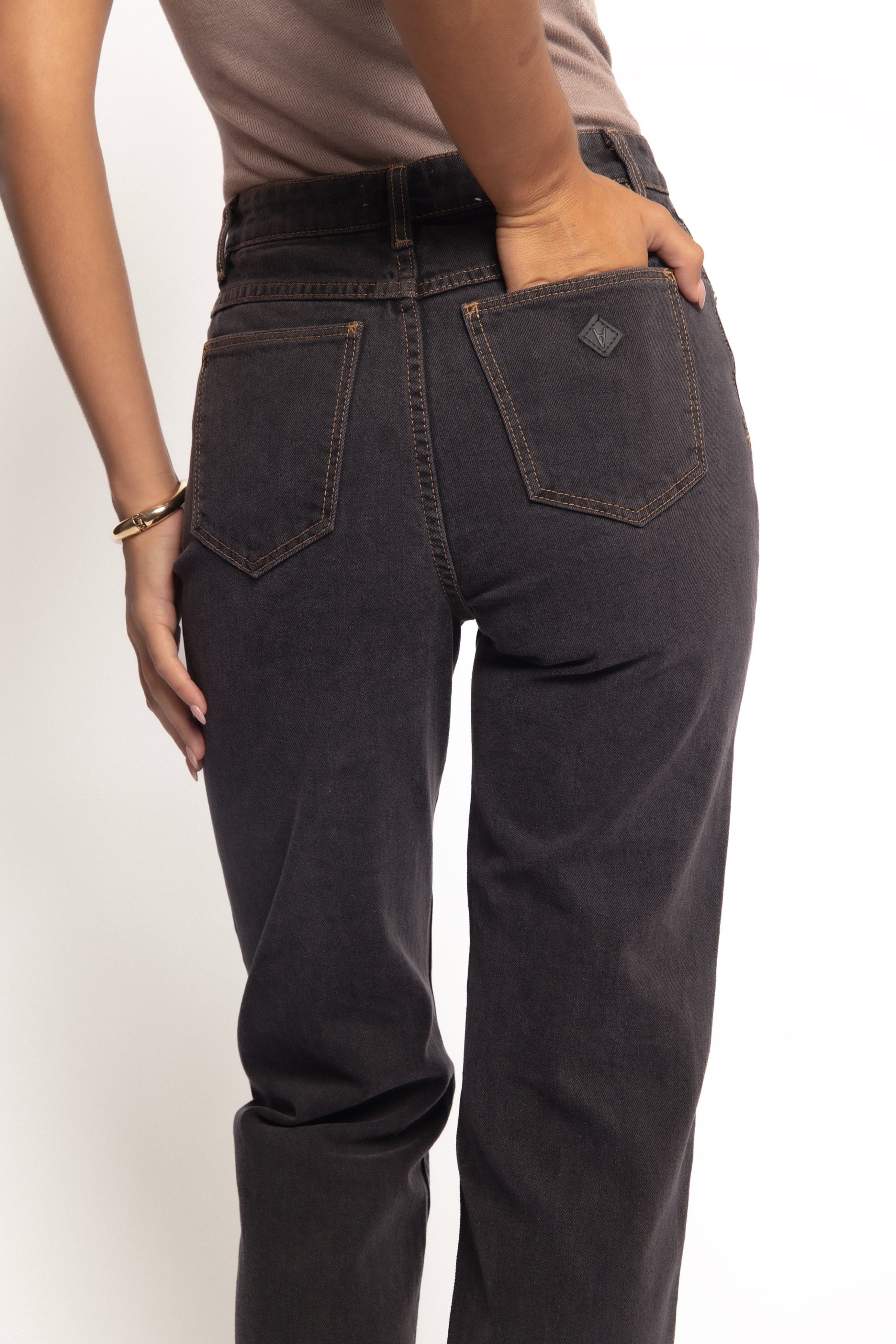 Abrand94HighStraightJeans-CaraWashedBlack0381