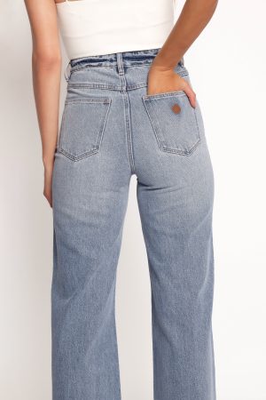 Abrand 94 High Wide Jeans – Liv