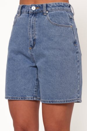 Abrand Carrie Shorts – Naomi