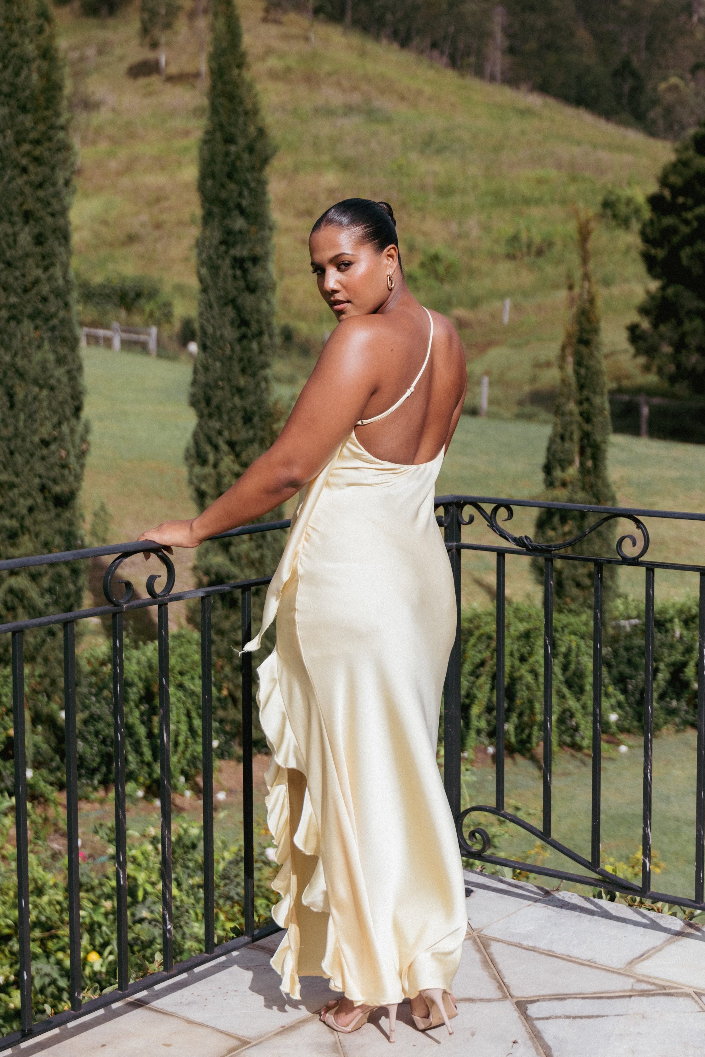 AilaRosetteOneShoulderDress-ButterYellow-2-3