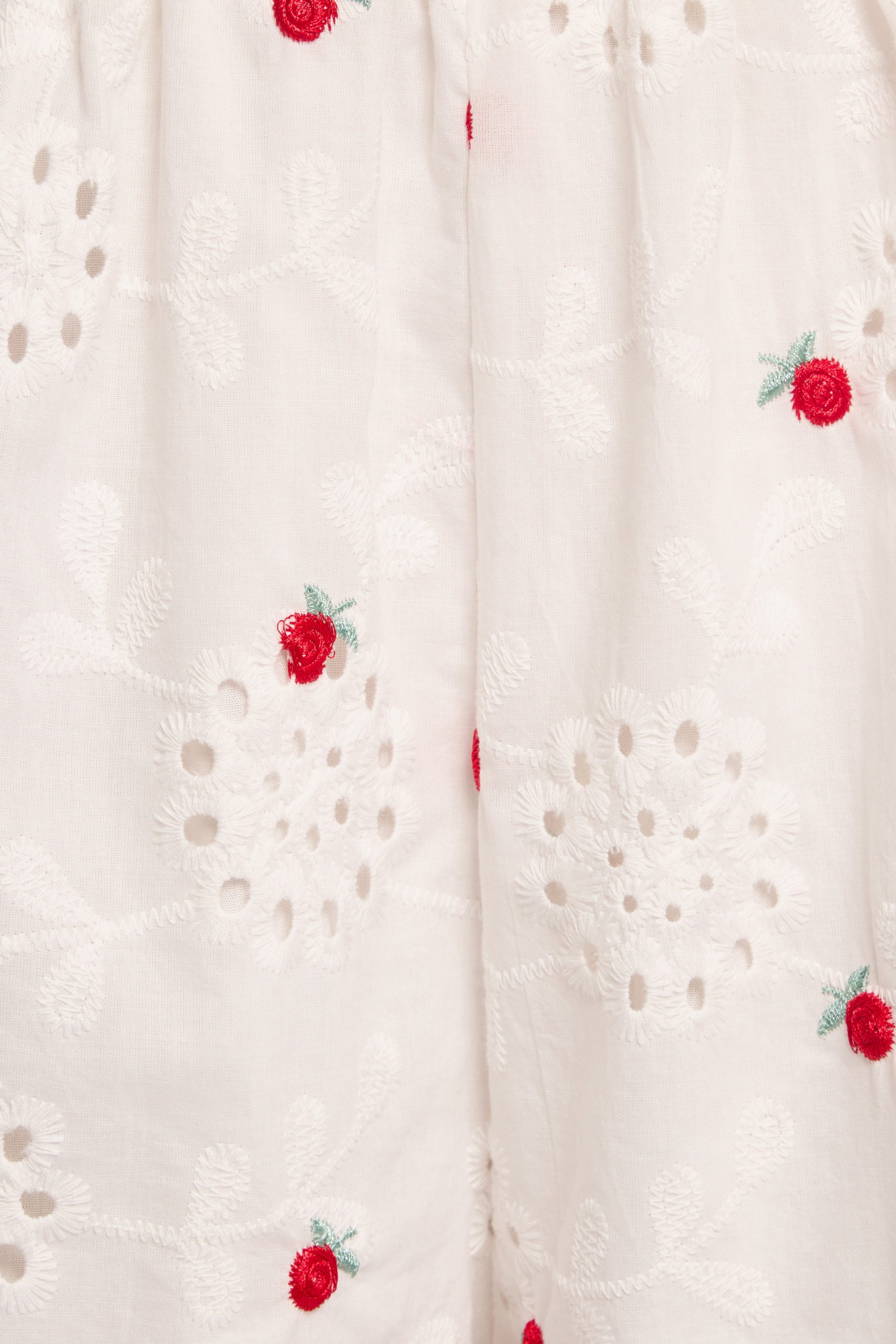 AishaShorts-White1986_a3ac1a24-db26-4409-b87b-cffbc250c582-2