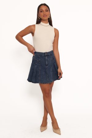 Alek Pleated Mini Skirt – Mid Wash Denim
