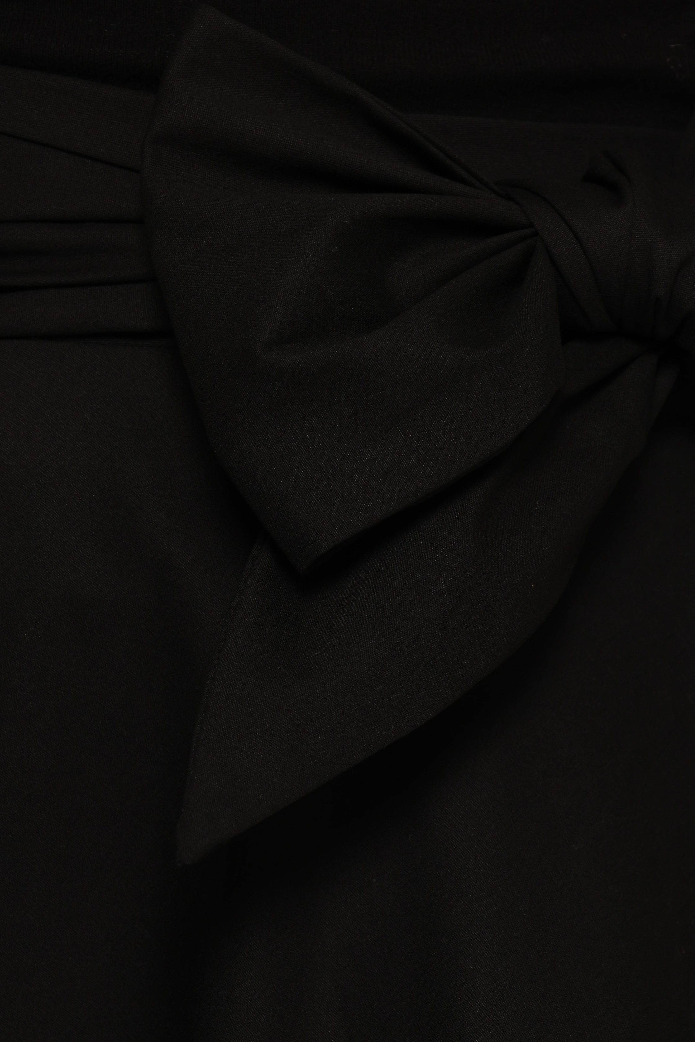 AlessandraMidiSkirt-Black7_83573b95-f397-4aa6-87d4-98da3fe93ad5-6