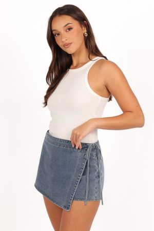 Ashton Denim Skort – Medium Wash