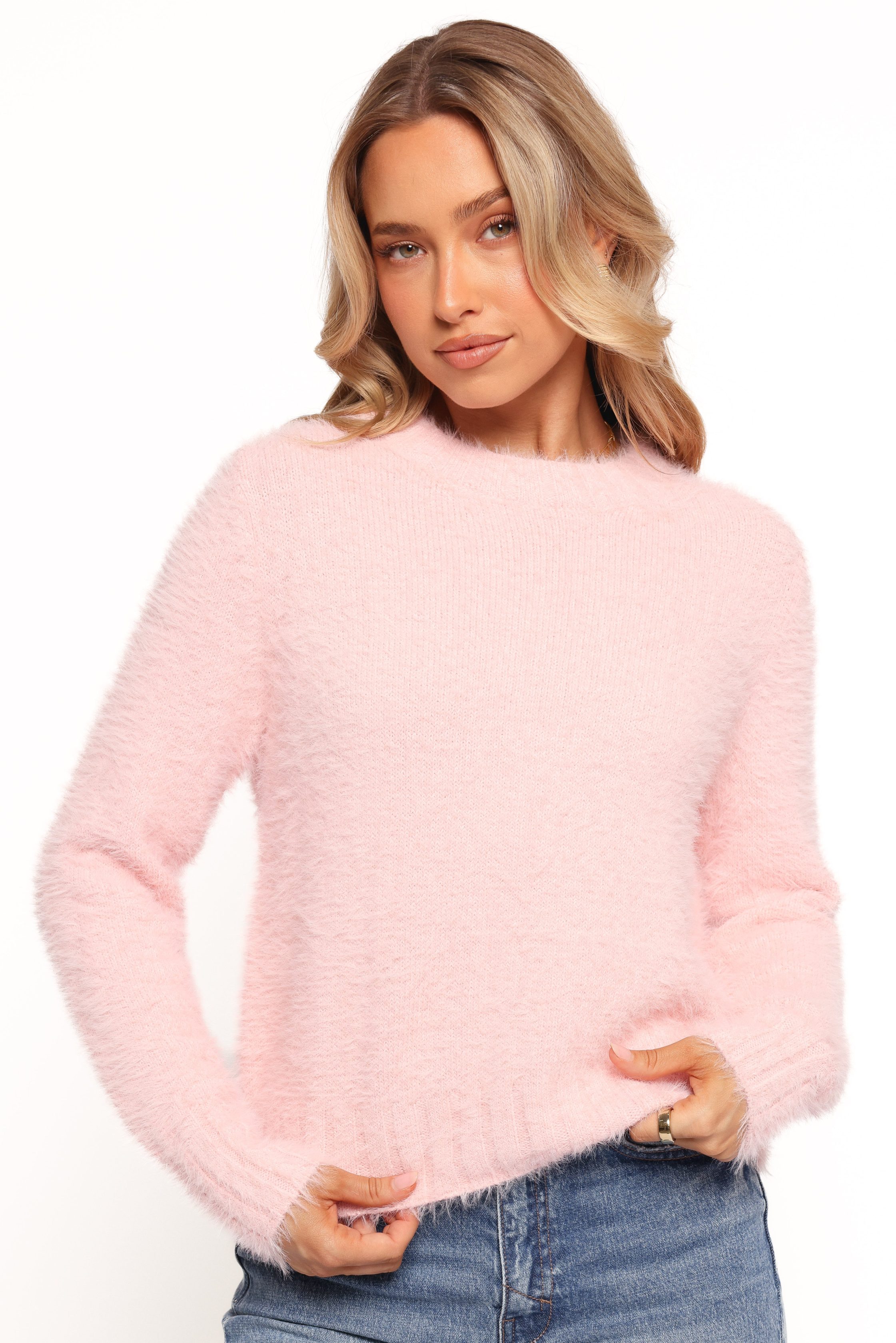 AspraFuzzyCrewneckKnitSweater-Pink9-2-4