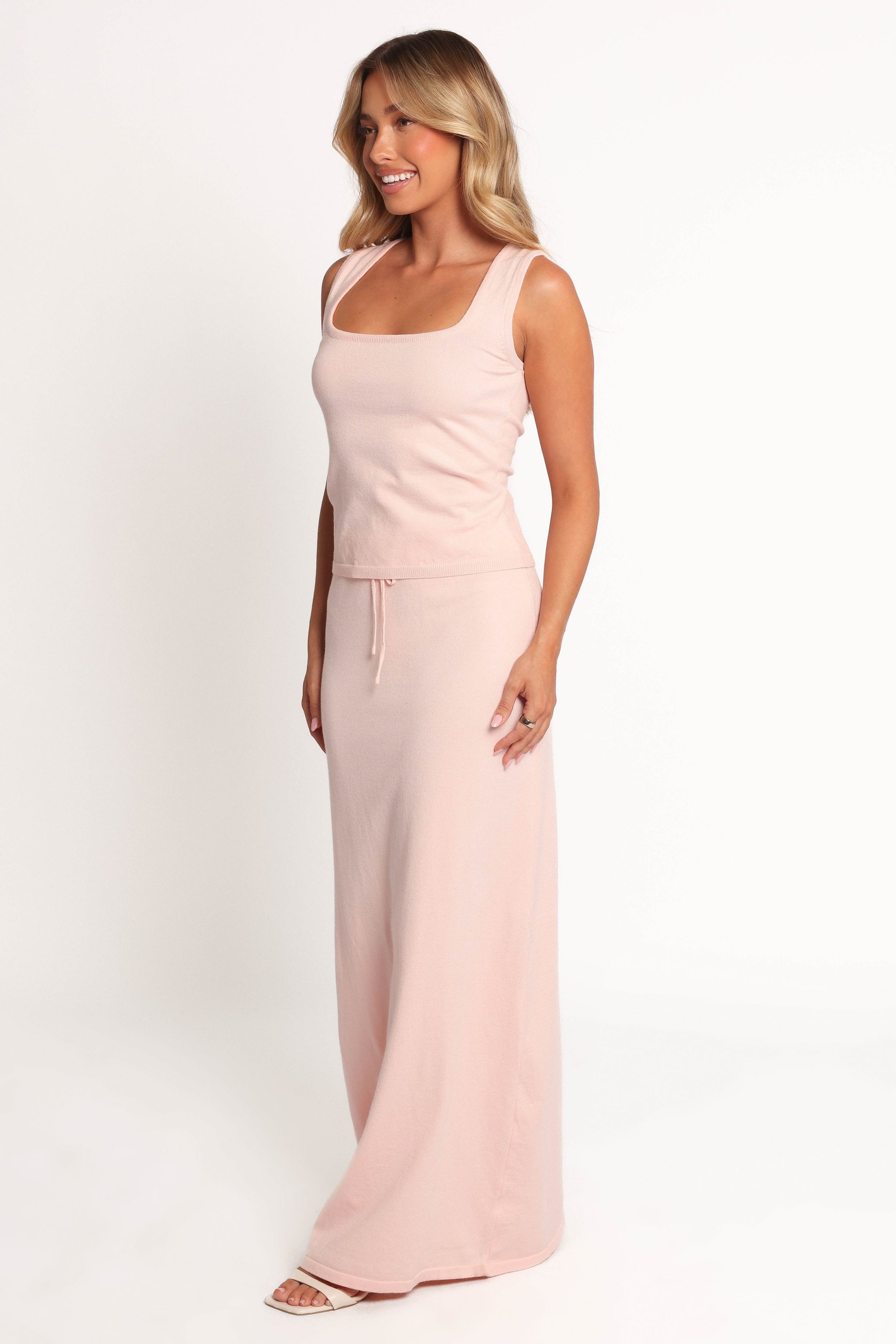 BeatriceKnittedTop-Peach_BeatriceKnittedSkirt-Peach3-2