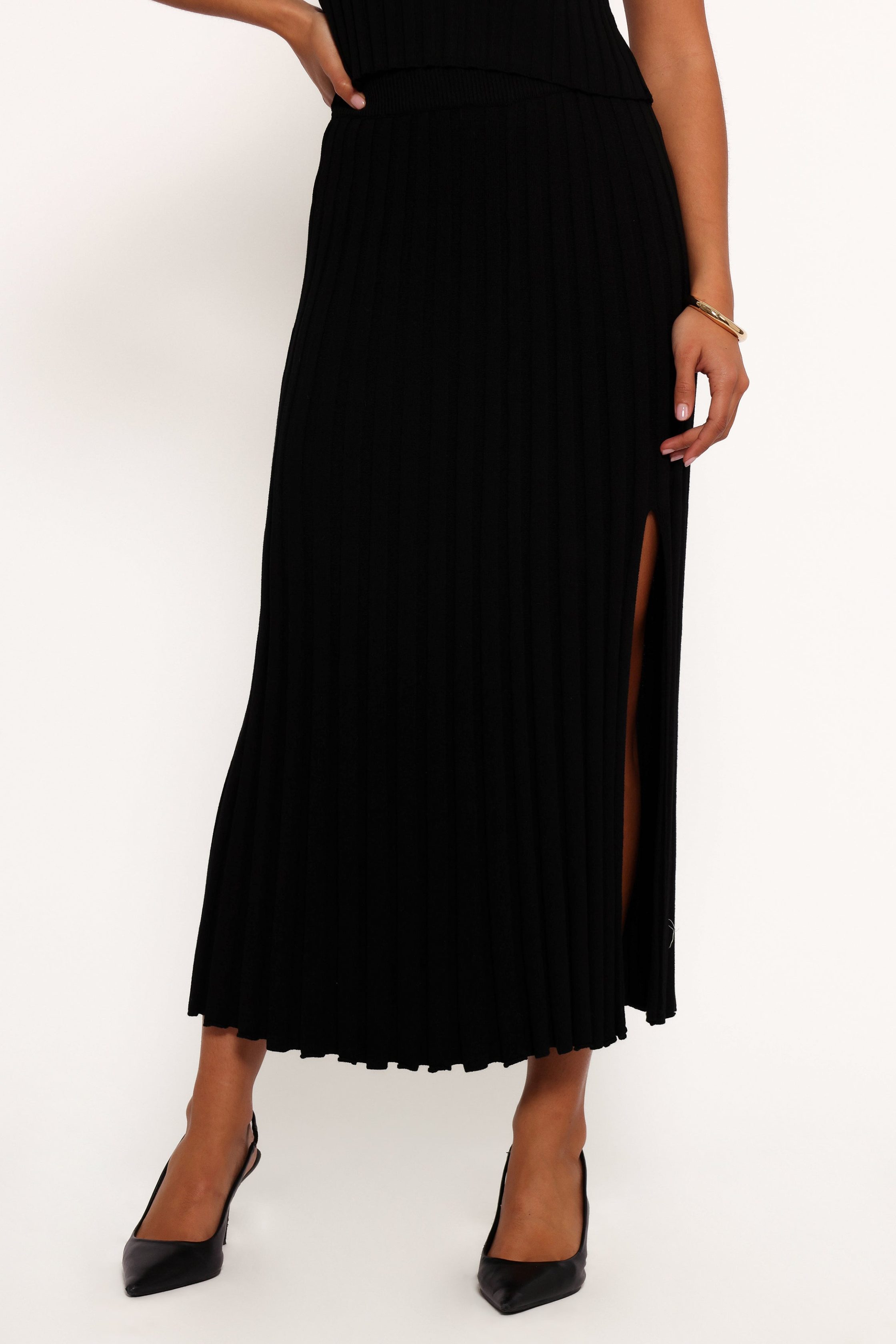CarsonKnitMidiSkirt-Black-6