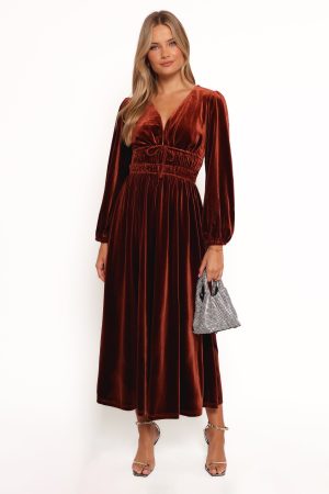 Cece Velvet Long Sleeve Maxi Dress – Rust
