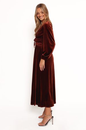 Cece Velvet Long Sleeve Maxi Dress – Rust