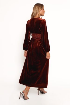 Cece Velvet Long Sleeve Maxi Dress – Rust