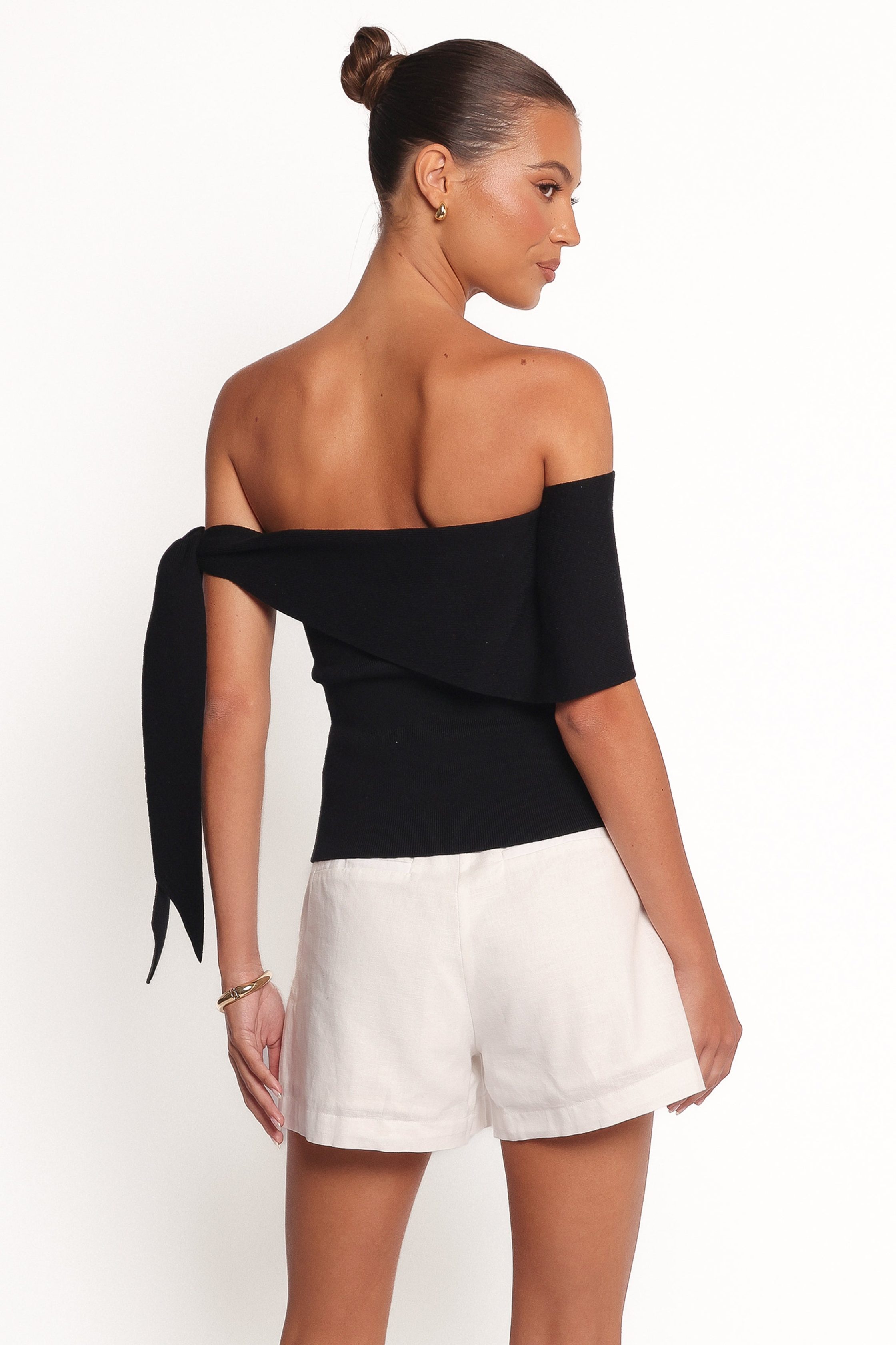 CharamaOffShoulderKnitTop-Black8-17