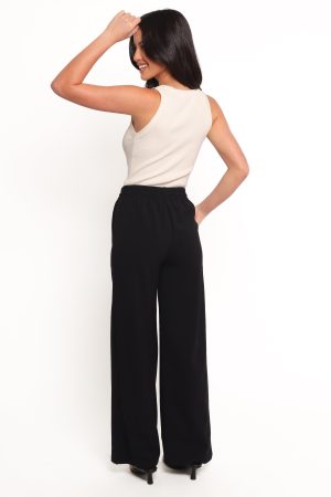 Cinch Wide Leg Crepe Pant – Black
