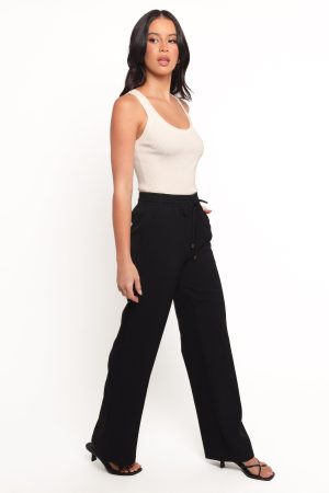 Cinch Wide Leg Crepe Pant – Black