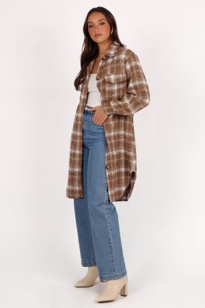 Dion Shacket – Tan/White