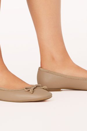 Isaiah Flats – Dark Nude