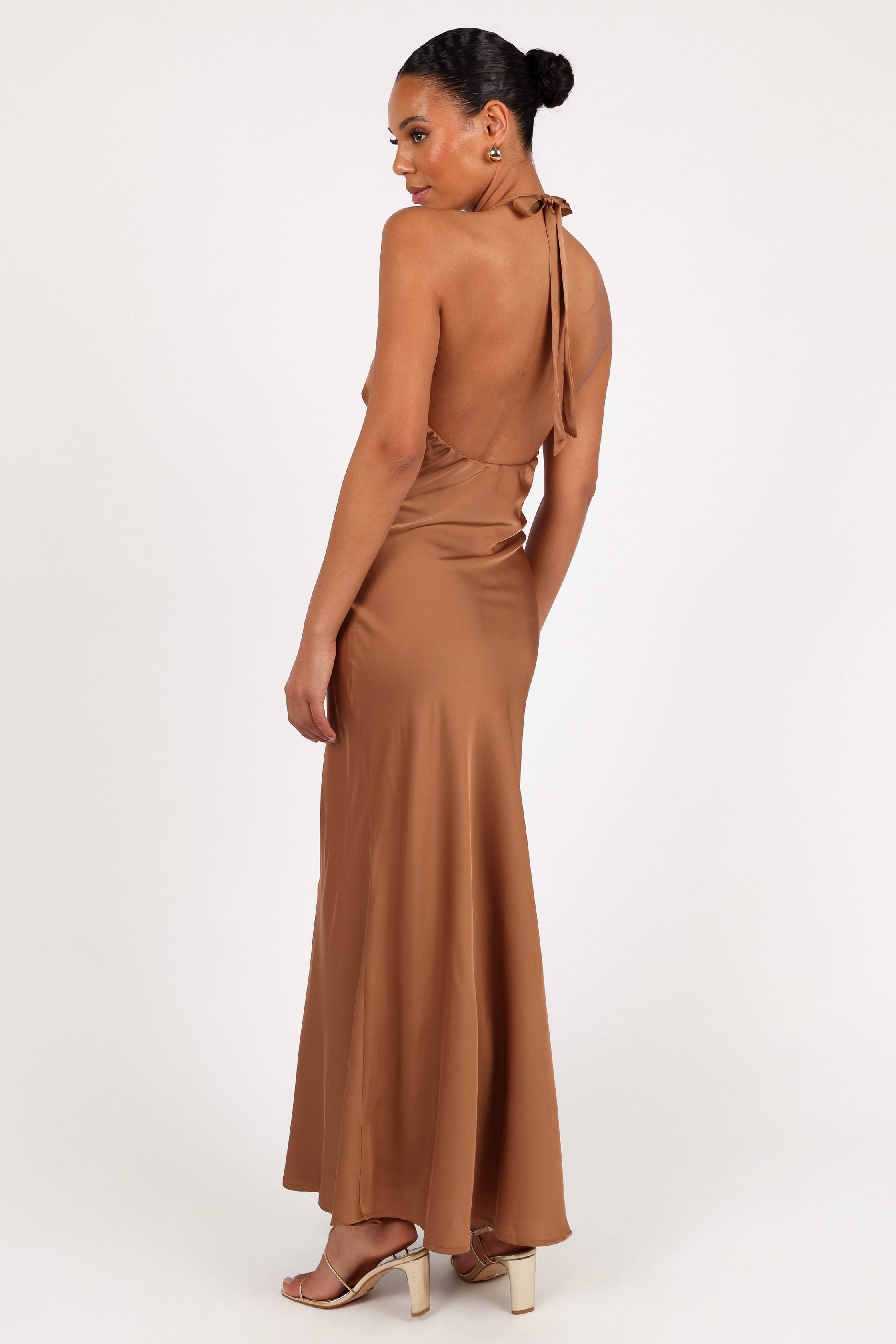 KalinaHalterneckMaxiDress-Bronze3_4153d571-7b37-4250-b53d-f61dc7f908ff-21