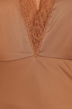 Kalina Halterneck Maxi Dress – Bronze