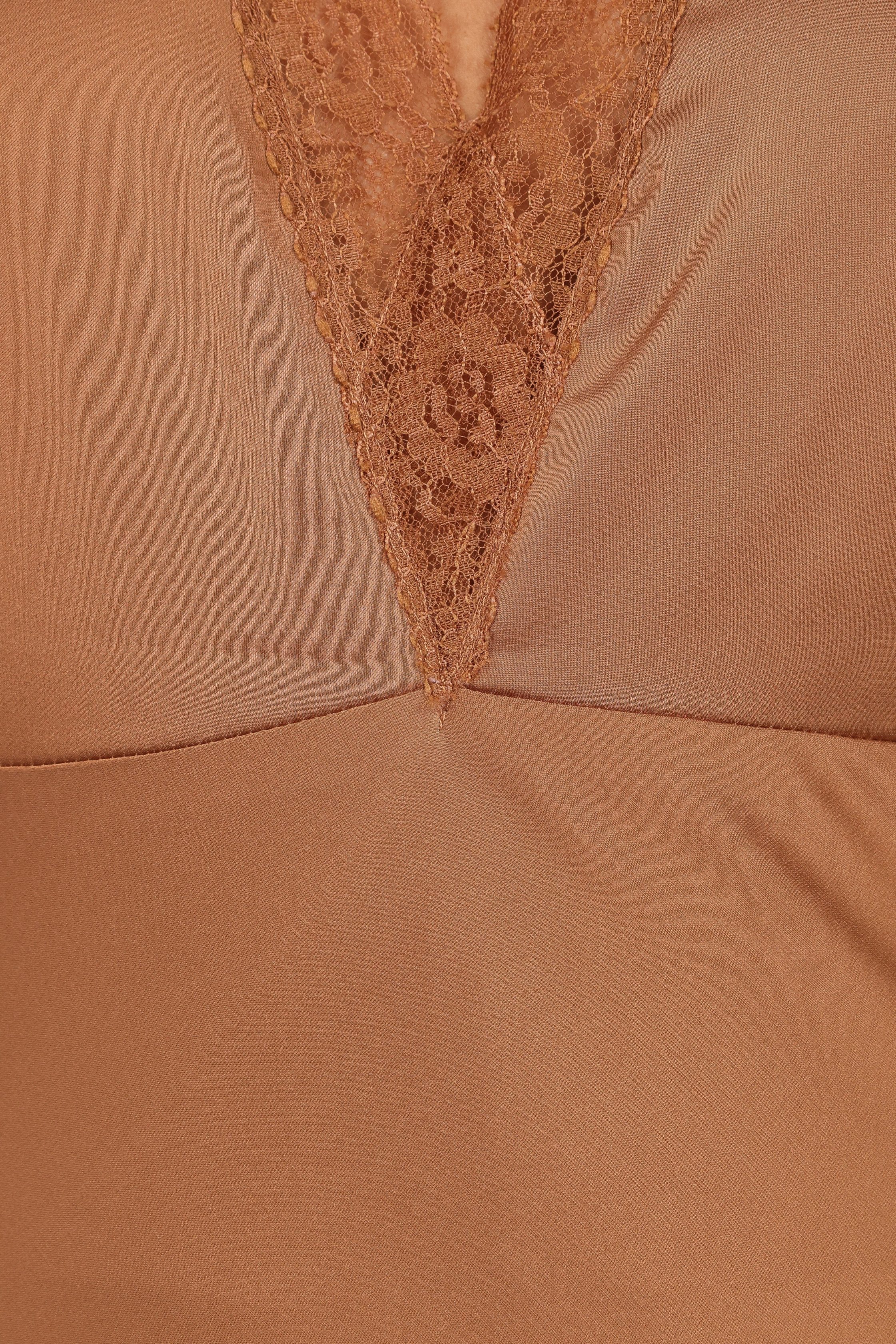 KalinaHalterneckMaxiDress-Bronze7_cd54526d-c56e-46b2-87ac-0d6b2cf87ce1-22