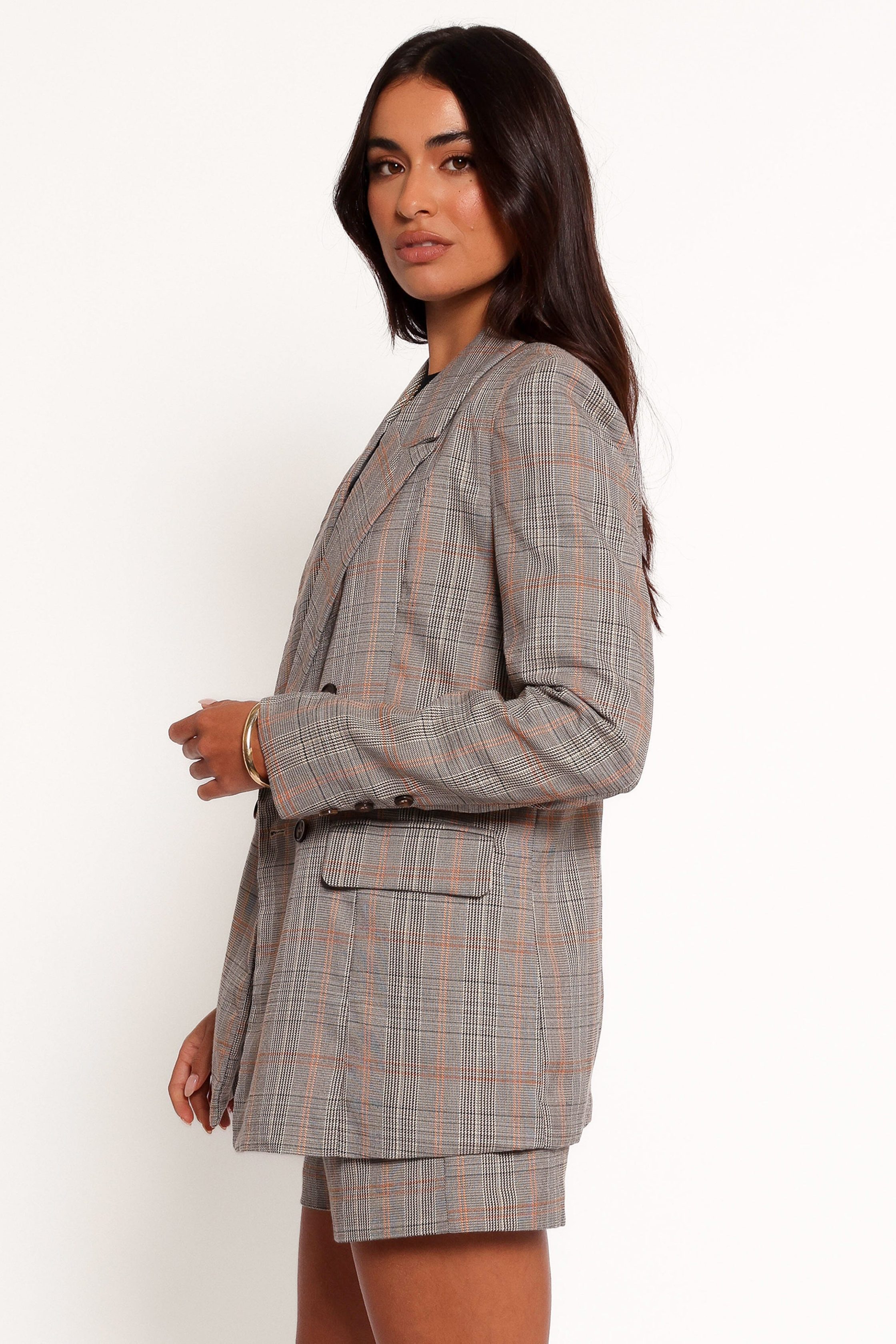 LesiaDoubleButtonFittedPlaidBlazer-TaupeMulti4-5