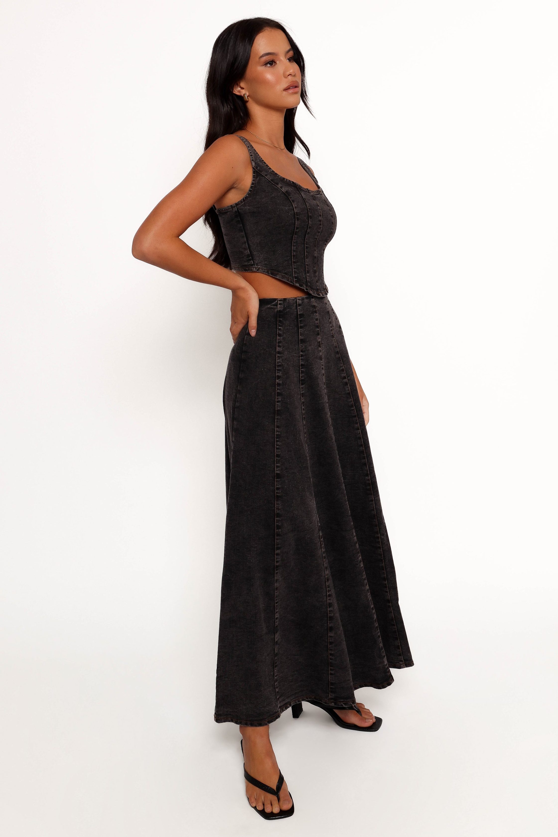 MaraMidiSkirt-Black5-10