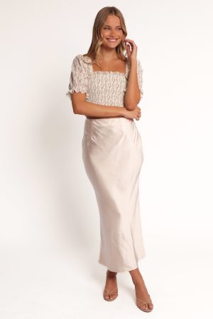 Meadow Top – Rose Garden