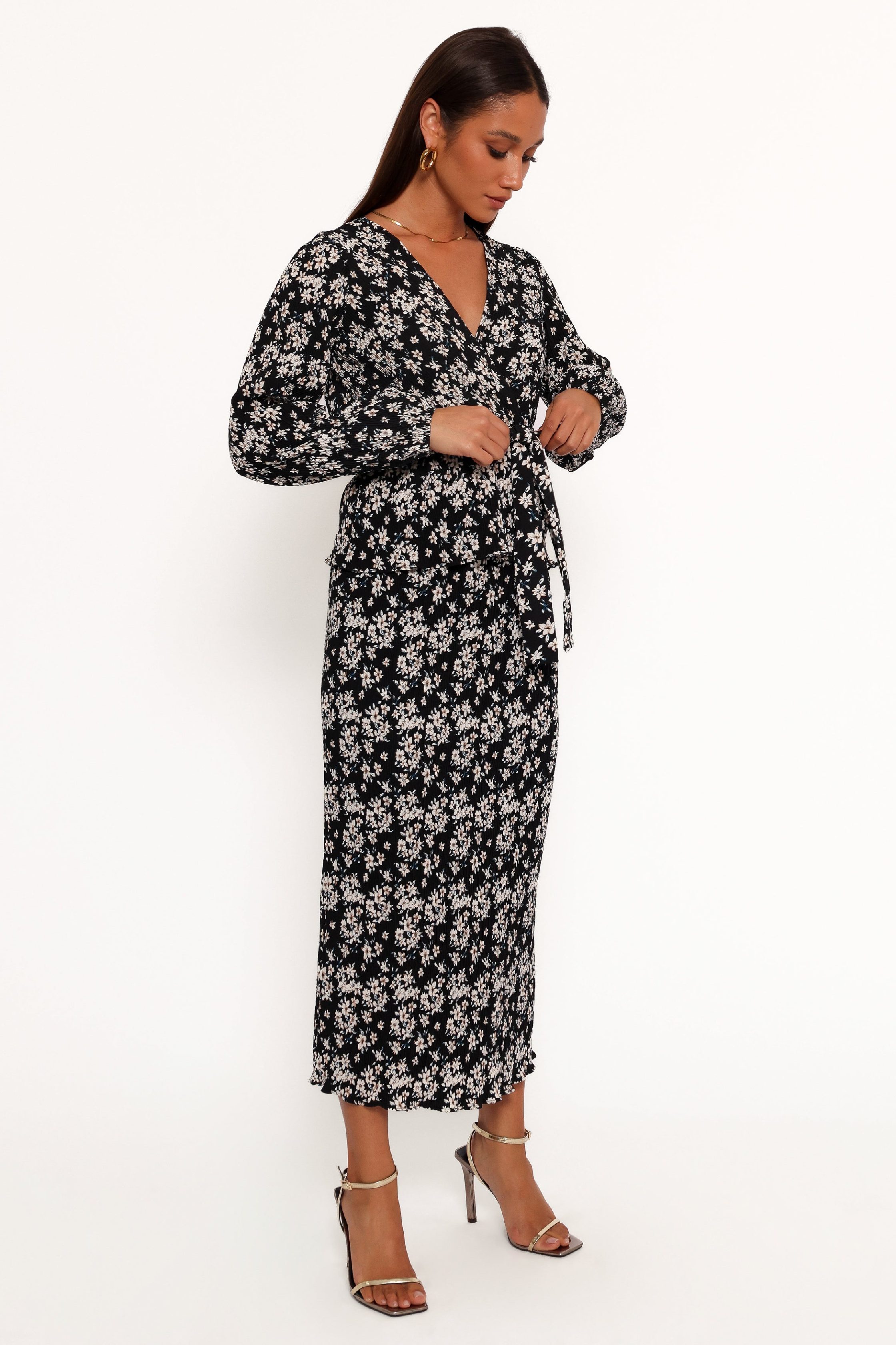 MinelliPleatMidiSkirt-BlackWhiteFloral4-11