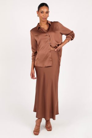Narissa Satin Shirt – Banksia Brown