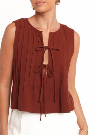 Nika Pleated Top – Chocolate Brown