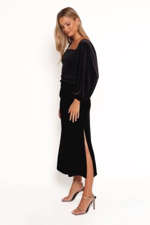 Raelynn Velvet Midi Skirt – Black