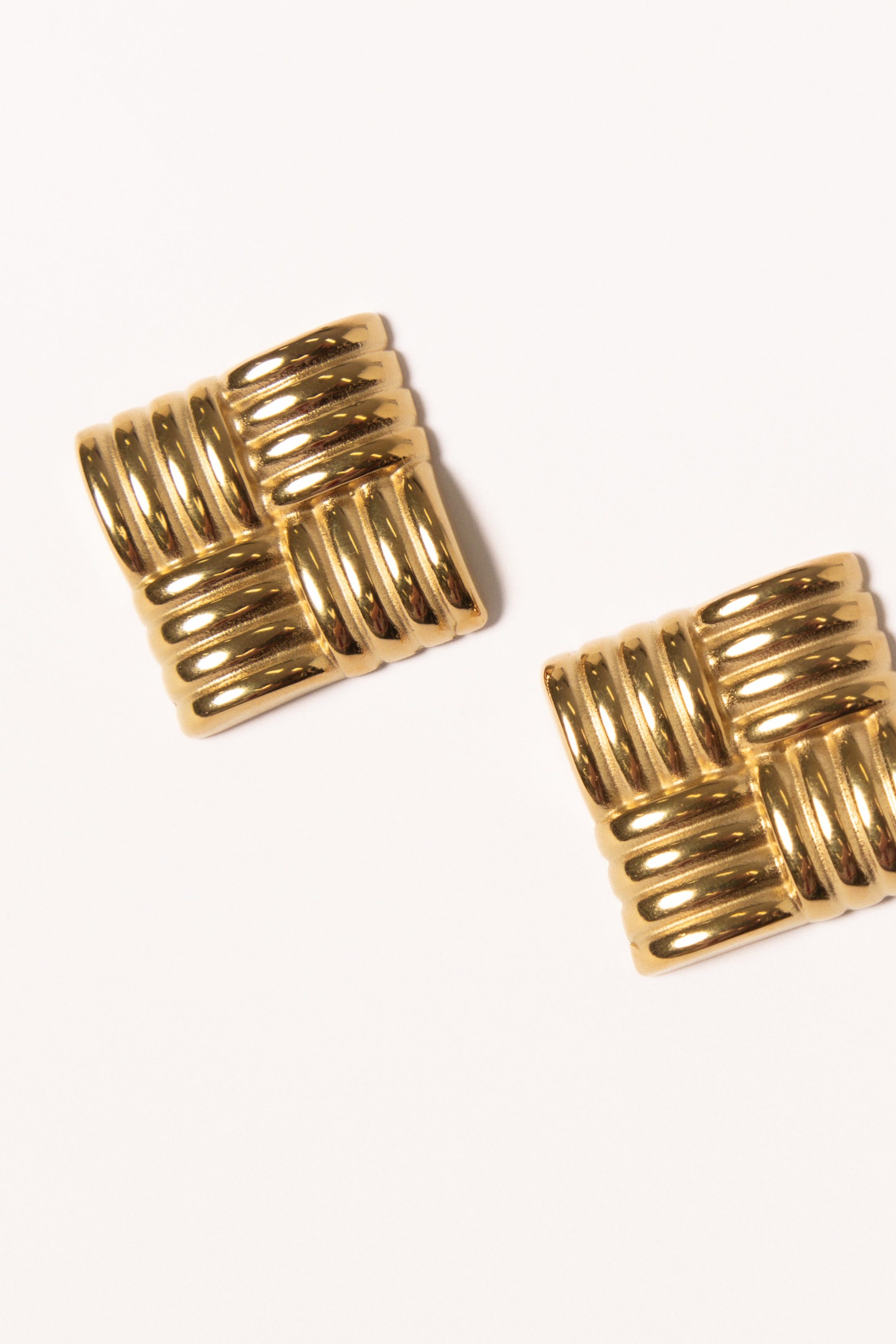 RinnaEarrings-Gold-0073-2