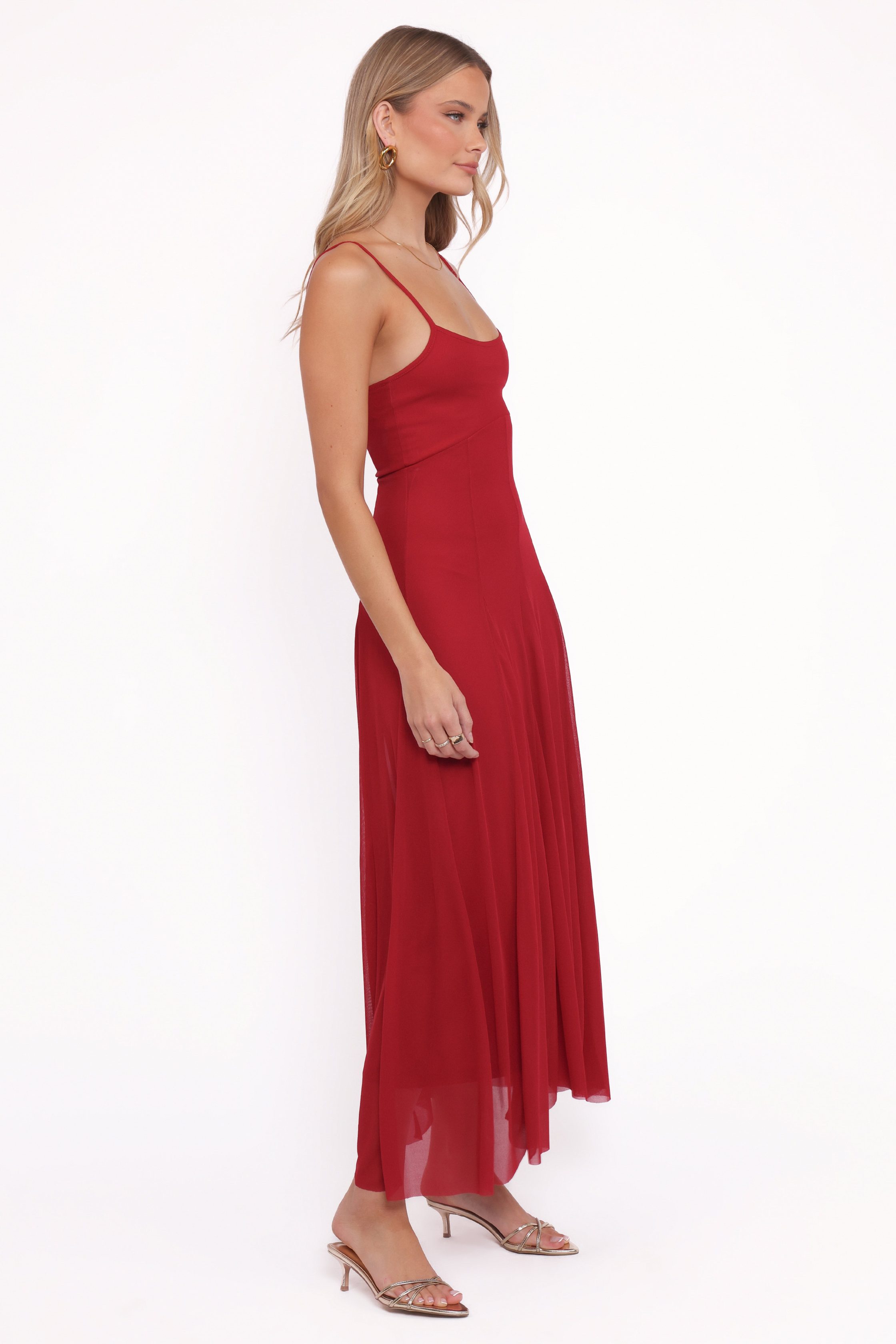 RobbieMaxiDress-Red040_a182c6c0-d9a8-4121-b0aa-61107cb230a3-3