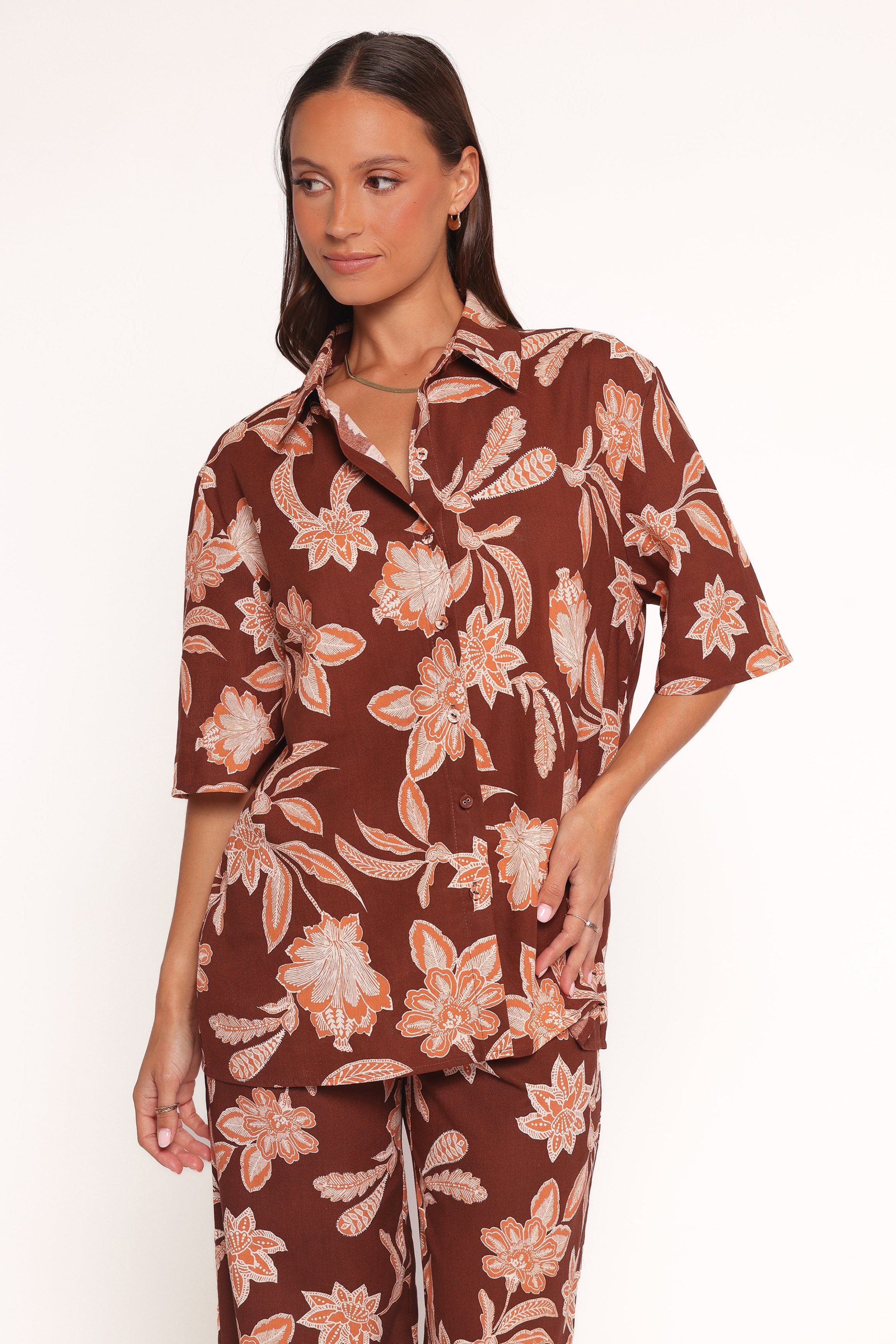 SamiraWideLegPant-OrangeFloral-SamiraShortSleeveShirt-OrangeFloral-3468-11