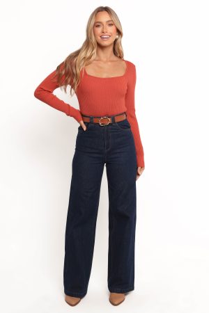 Shani Ribbed Knit Top – Brick Red