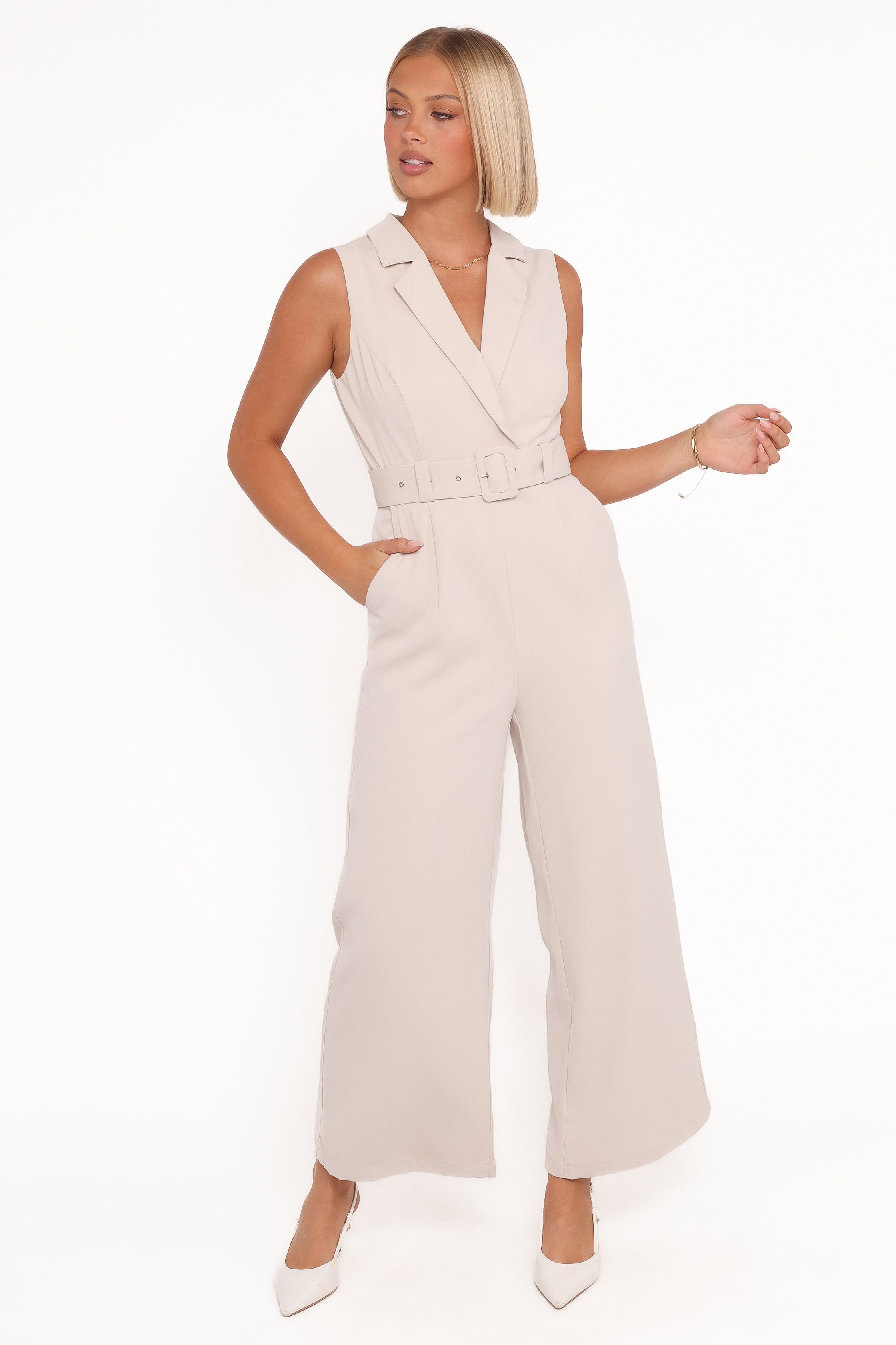 SiennaBeltedJumpsuit-Beige2_c5ad0b2a-9f25-4b90-990a-325188d9bb96-4