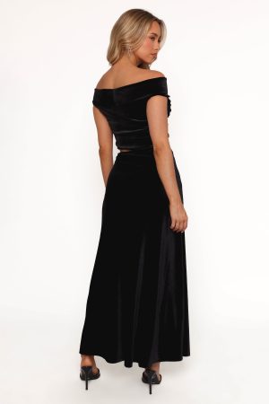 Suri Velvet Maxi Skirt – Black
