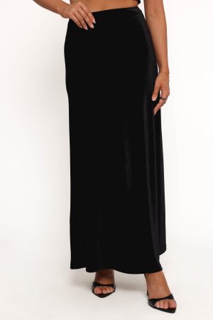 Suri Velvet Maxi Skirt – Black