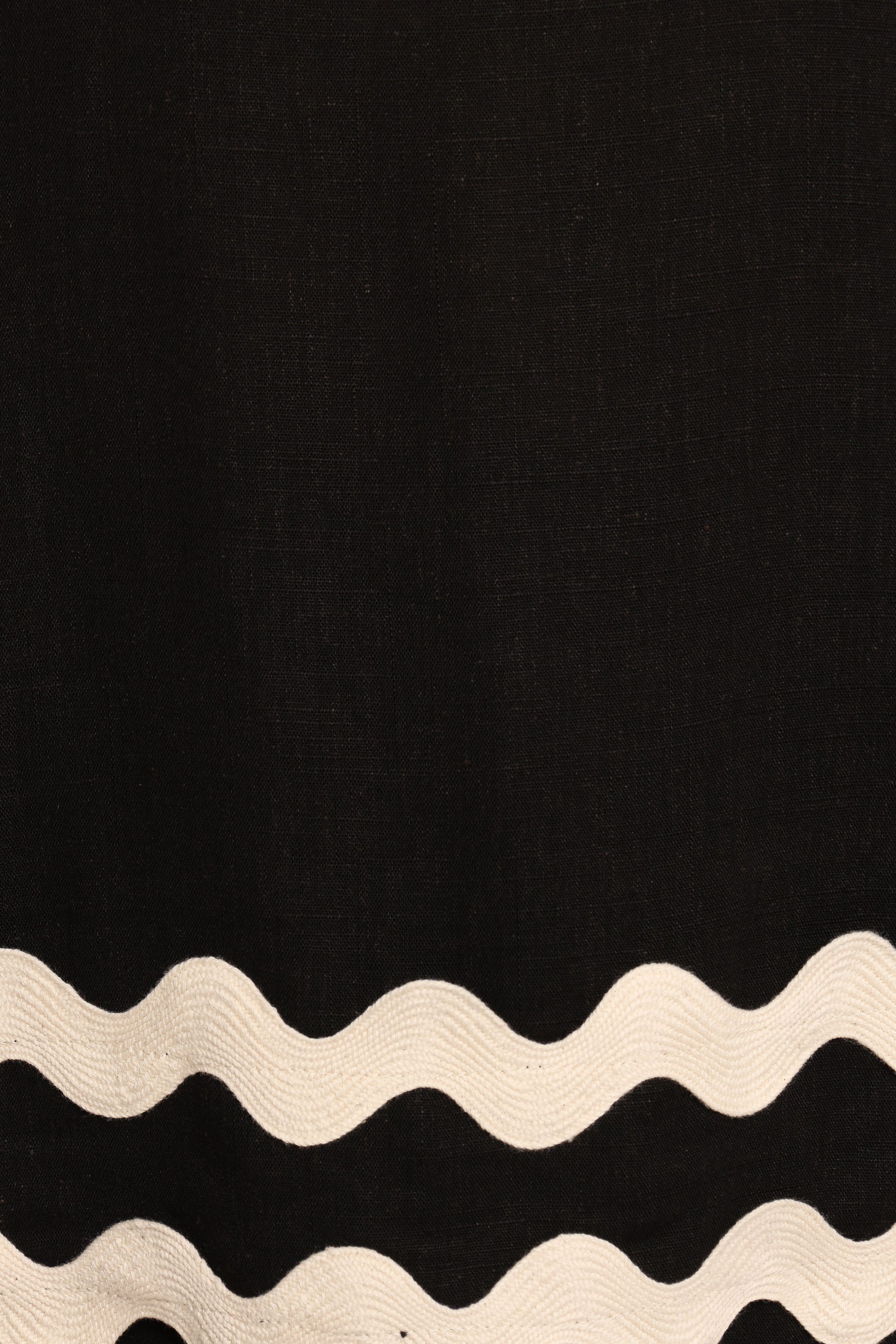 TaliahTunicTop-Black5_6e116207-e453-4205-bfa5-0dfa0969c127-3