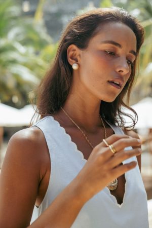 Adalee Stud Earrings – Pearl