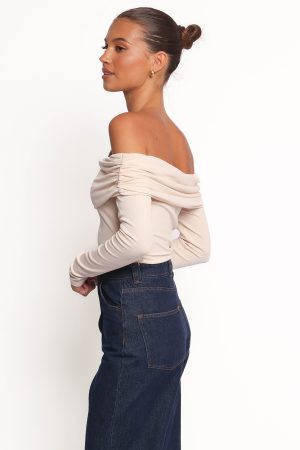 Thomsie Off Shoulder Knit Top – Ivory