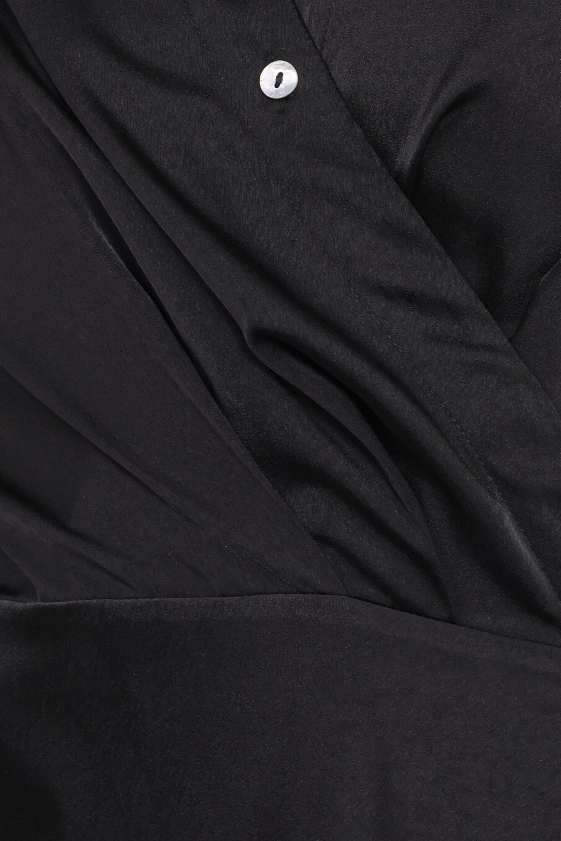 VernaLongSleeveMaxiDress-Black1_e57ad304-0219-4446-8b9e-e9a56fd51be8-9