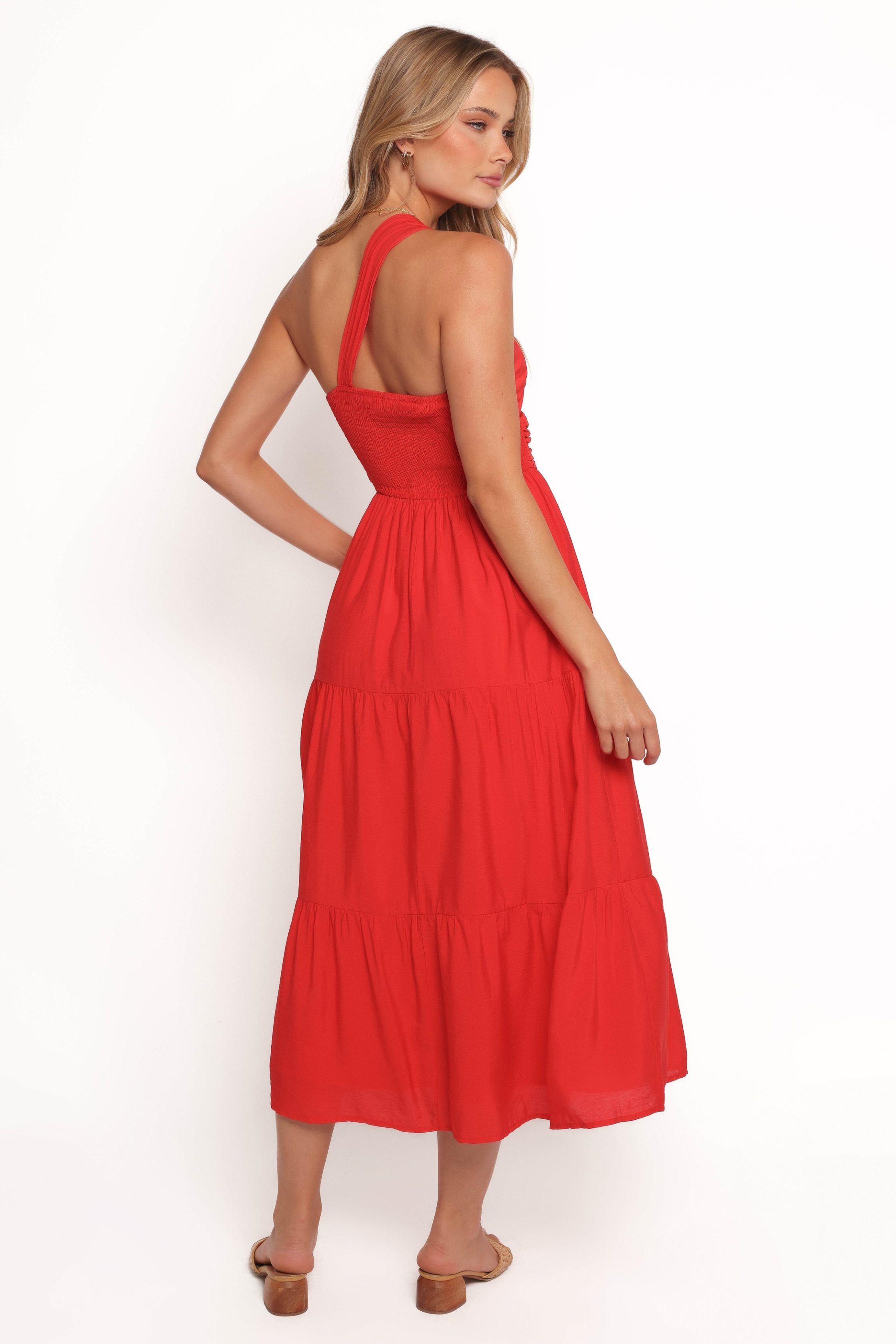 VinnyOneShoulderMaxiDress-Red4_2f282700-d492-49c8-8f43-9f0d5fadf427-4
