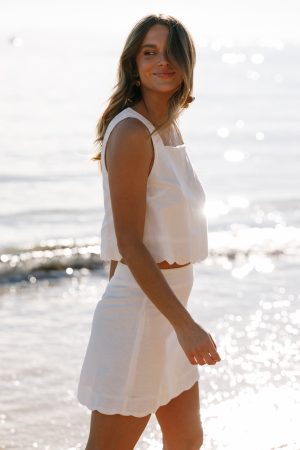 Wendie Scalloped Mini Skirt – Cloud White