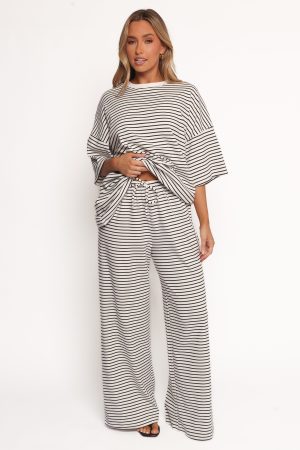 Wilda Oversized Tee – White Black Stripe