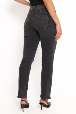 Willa High Rise Straight Leg Jeans – Riot