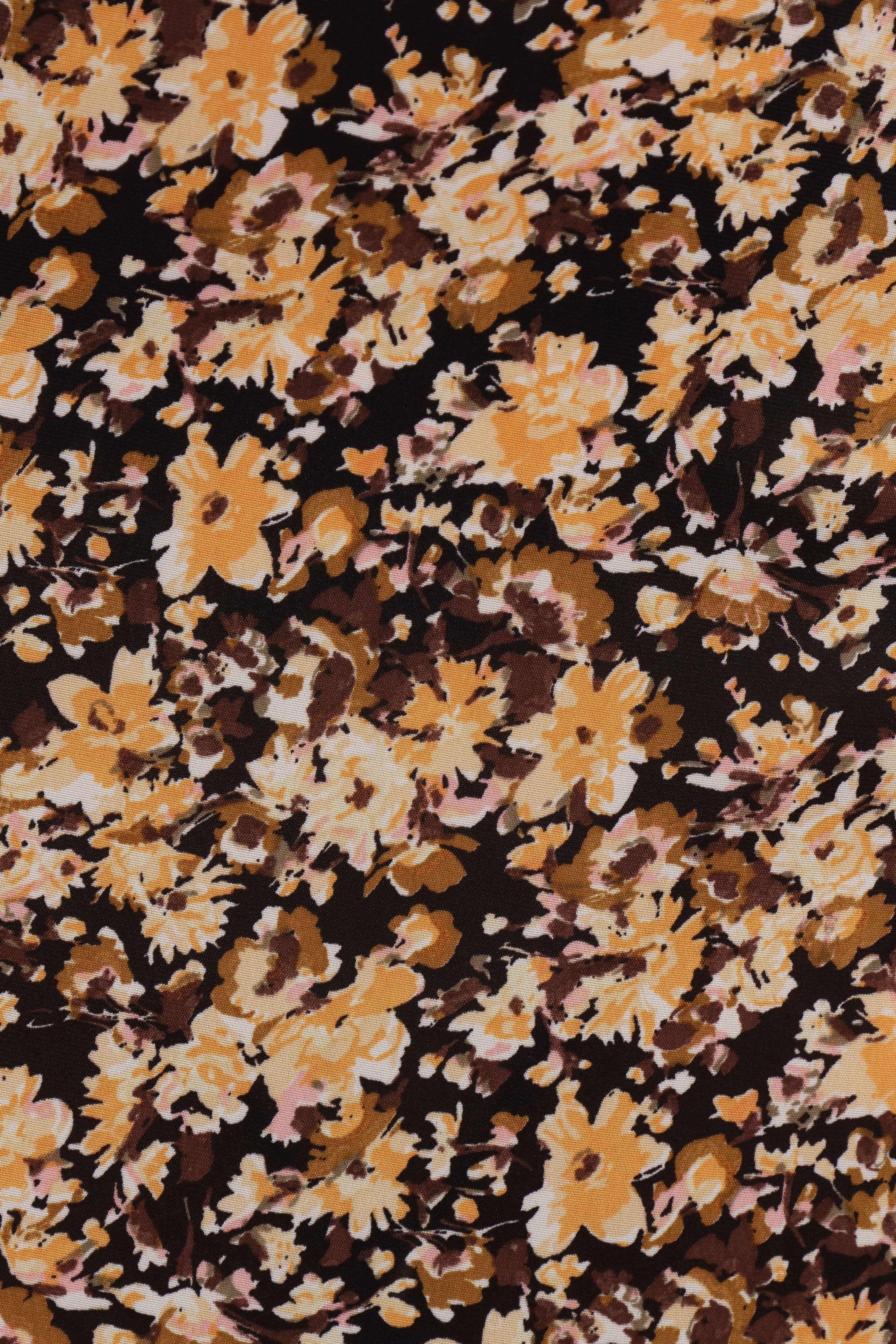 WillowMidiSkirt-BlackDitsyFloral9-4