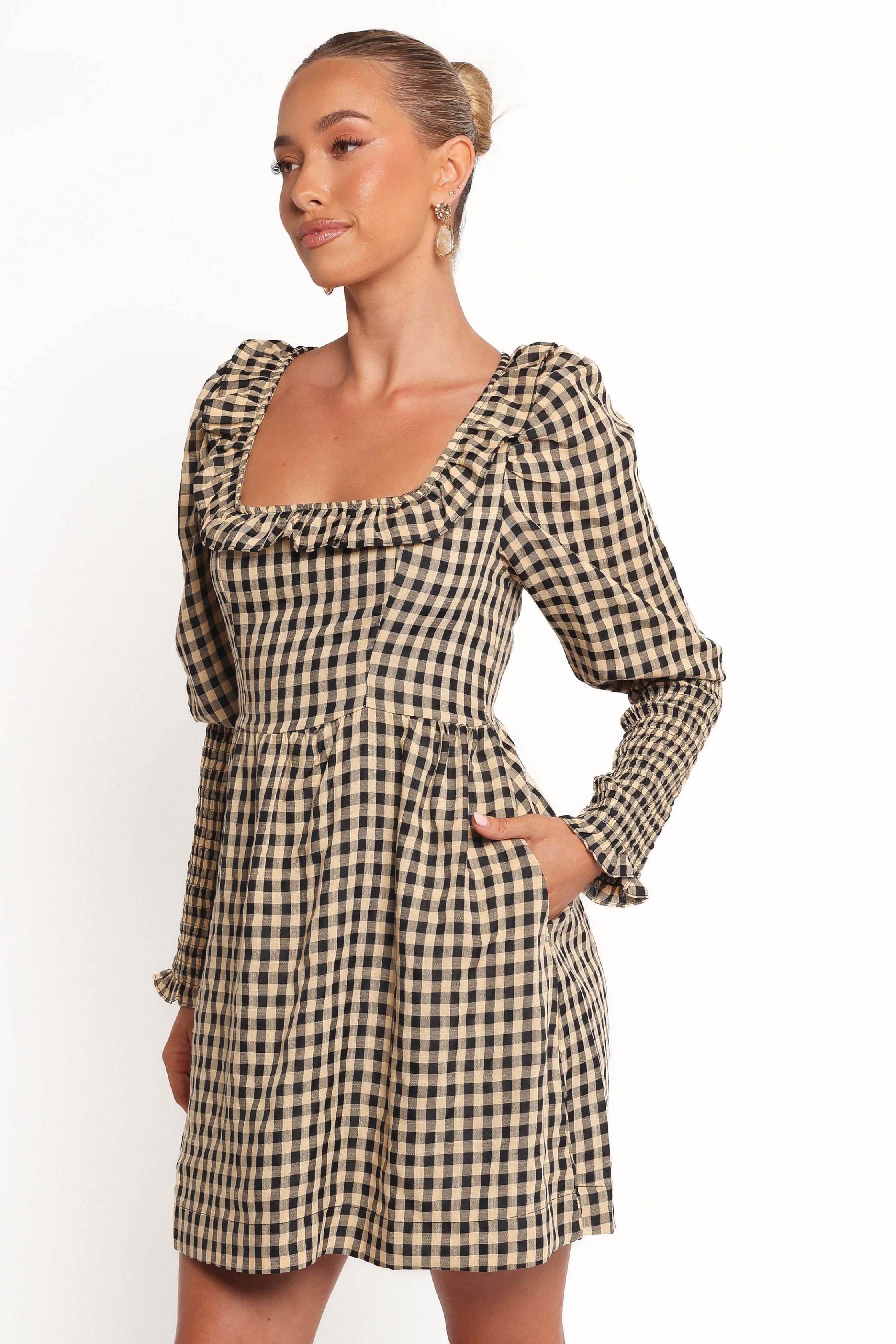 XeniaMiniDress-BlackBeigeGingham3-4