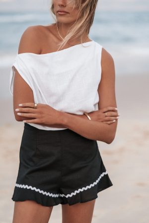 Sloane Short – Black White